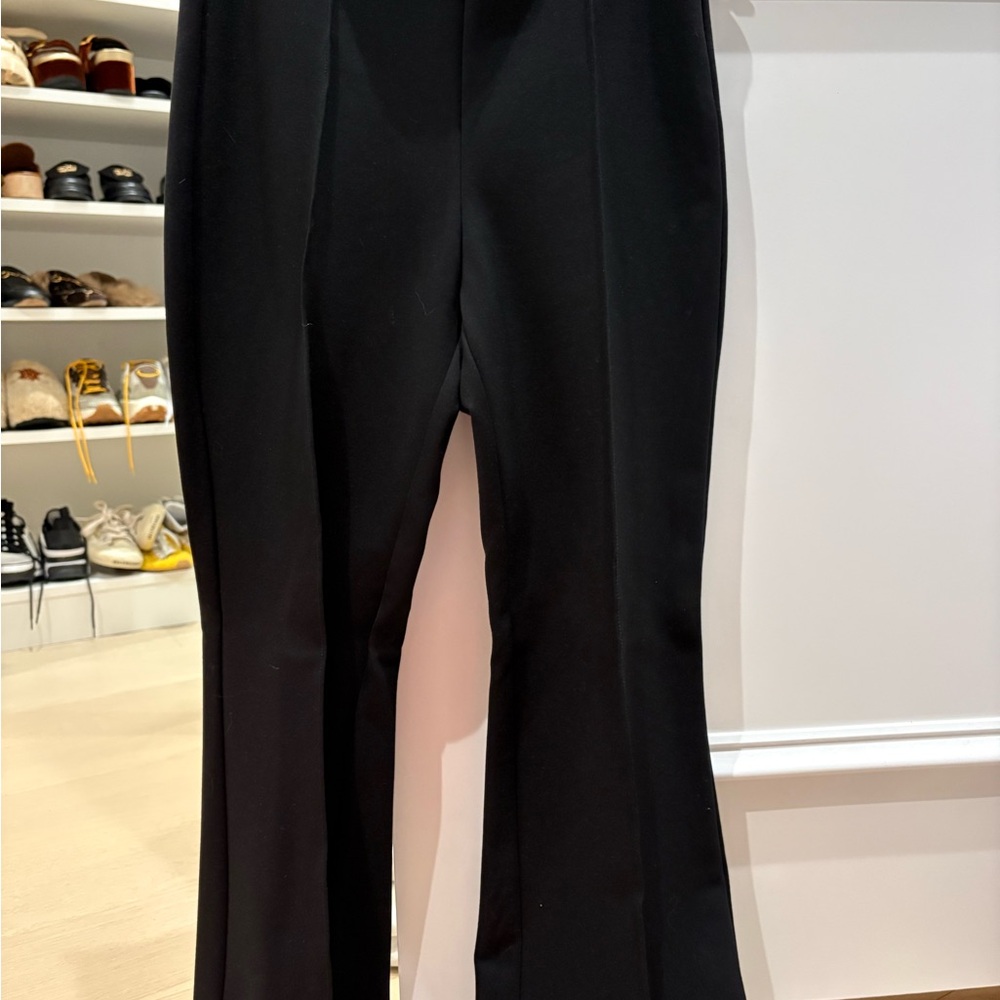 Women’s Gap black Fast Ponte cropped pants size XS new without tags